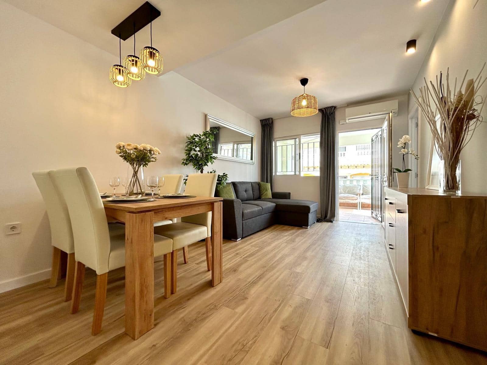 Casa de 3 habitaciones en Orihuela en venta con piscina - 291.900 € (Ref: 9662895)