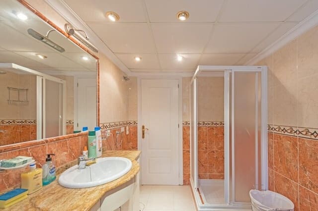 Chalet de 4 habitaciones en La Murada, Orihuela en venta con piscina - 299.995 € (Ref: 9662903)