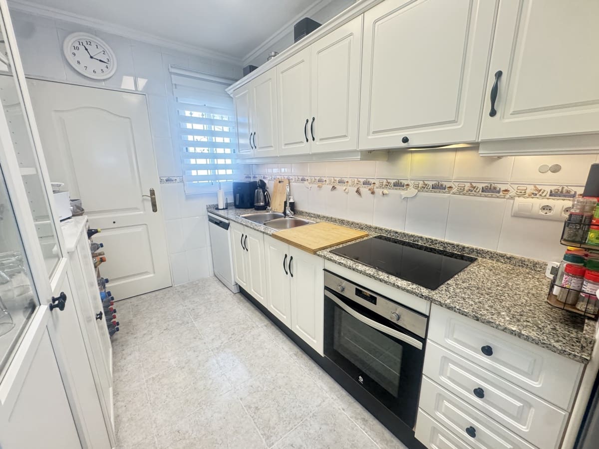 4 slaapkamer Villa te koop in Villamartin - € 379.000 (Ref: 9662945)