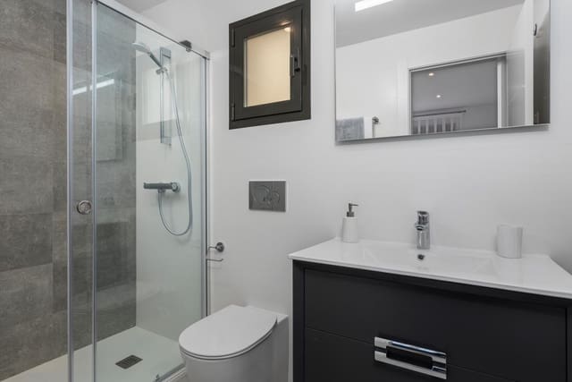 Apartamento de 2 habitaciones en Los Dolses, Orihuela en venta con piscina - 339.000 € (Ref: 9662953)