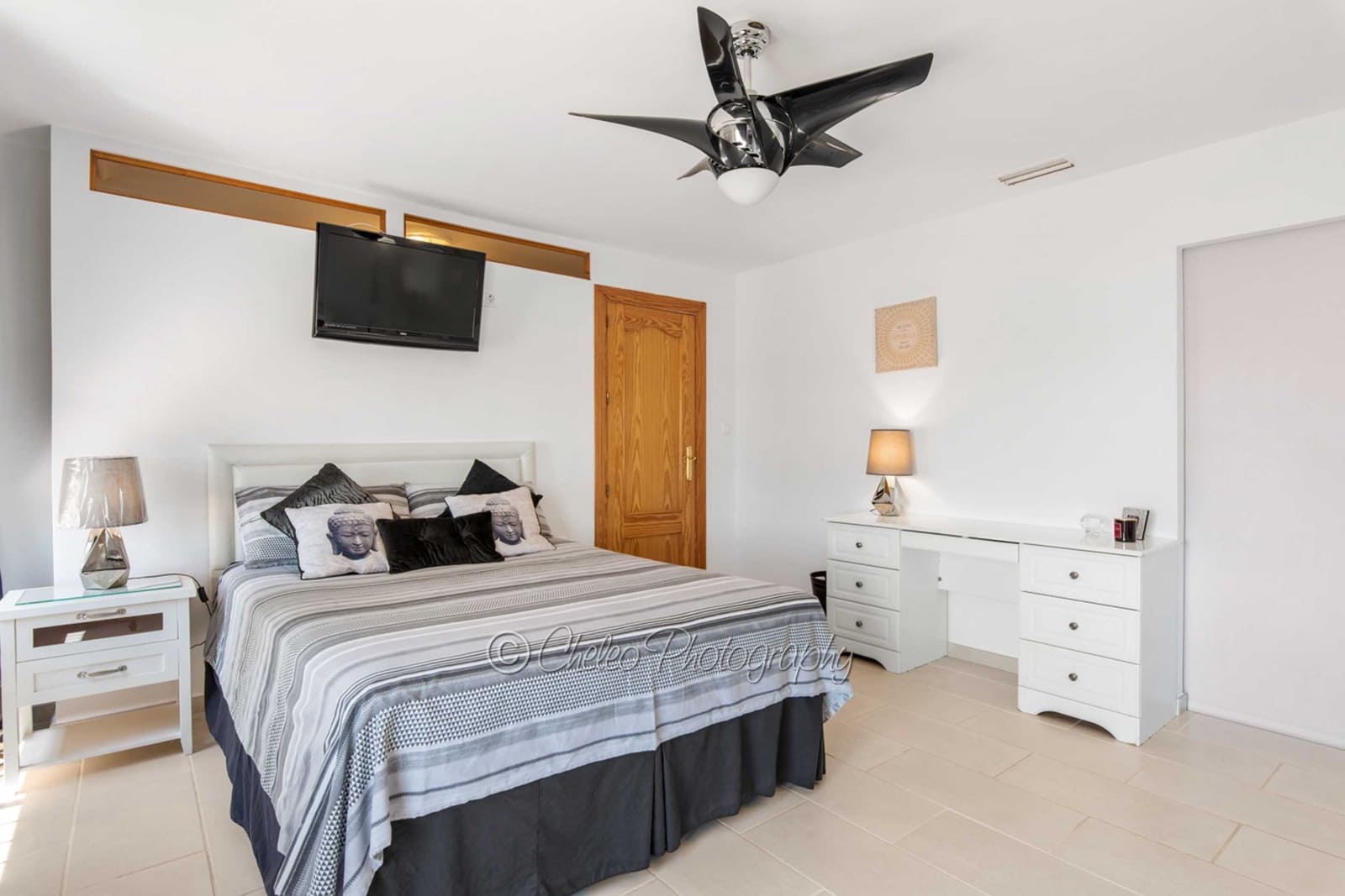 Chalet de 4 habitaciones en Catral en venta con piscina - 565.000 € (Ref: 9662955)