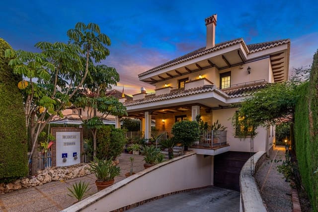 6 makuuhuone Huvila myytävänä paikassa Torrevieja - 2 490 000 € (Ref: 9662961)