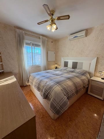 3 soverom Kjedet enebolig til salgs i San Fulgencio med svømmebasseng - € 199 500 (Ref: 9662995)