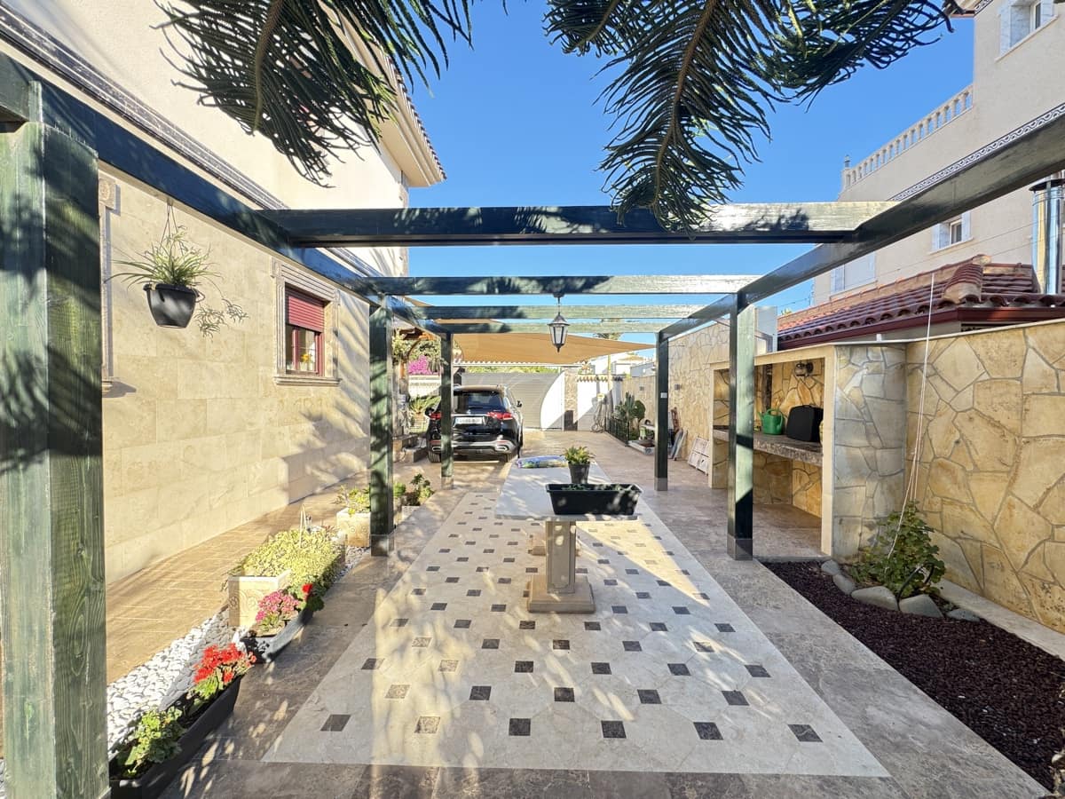 4 chambre Villa/Maison à vendre à Cabo Roig - 1 700 000 € (Ref: 9663018)