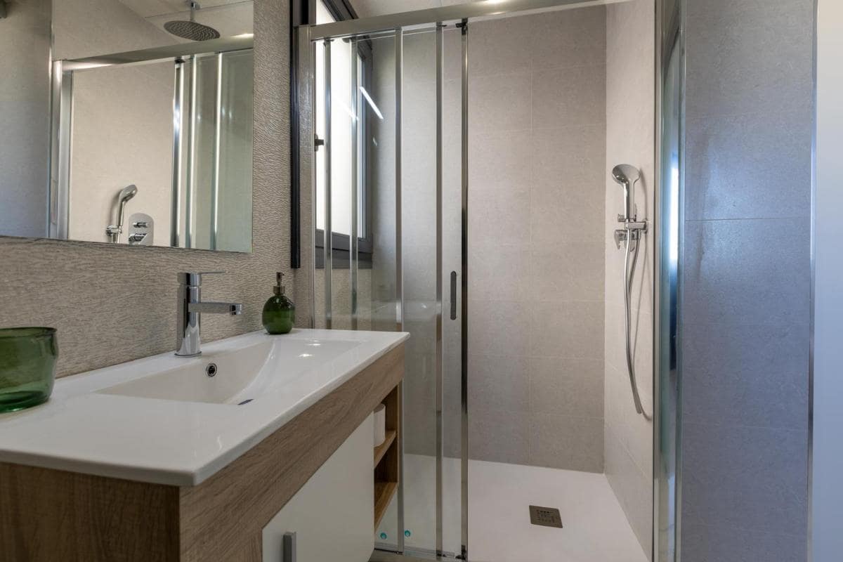 2 Zimmer Apartment zu verkaufen in Playa Flamenca - 636.300 € (Ref: 9663020)