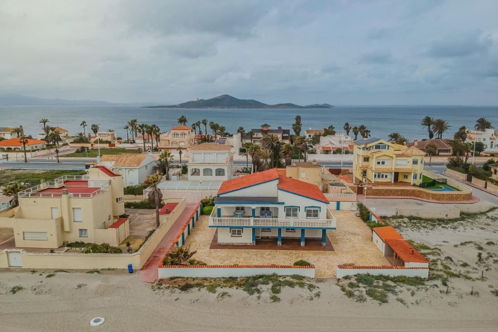 6 soveværelse Villa til salg i La Manga del Mar Menor med garage - € 1.100.000 (Ref: 9663040)