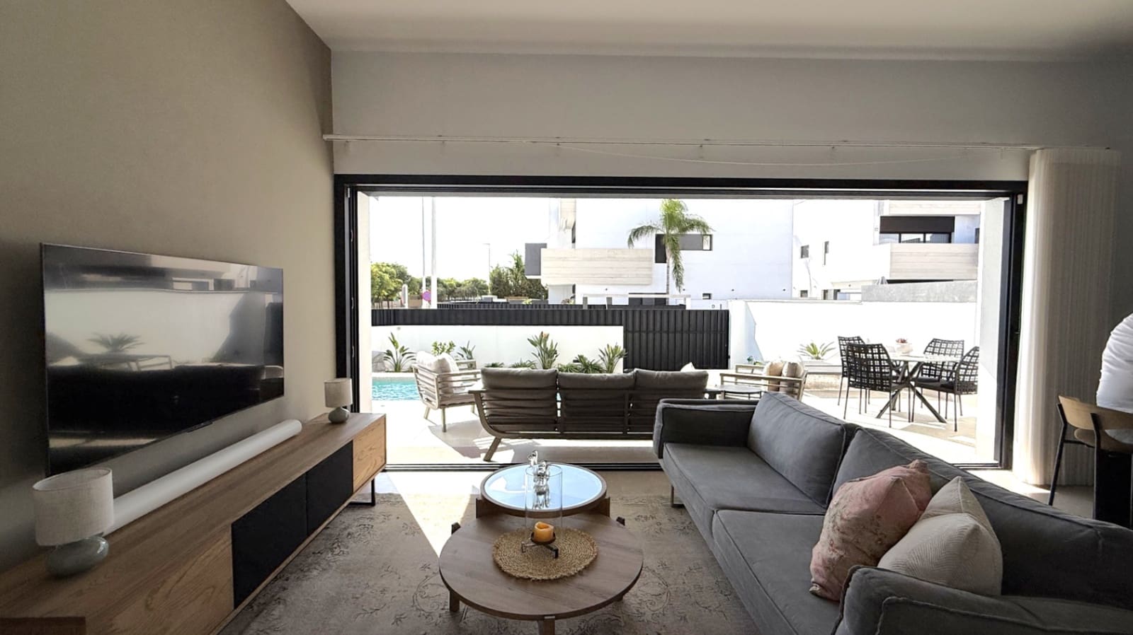 3 bedroom Townhouse for sale in Pilar de la Horadada with pool - € 429,000 (Ref: 9663097)