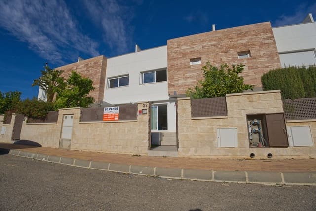 Casa de 4 habitaciones en San Pedro del Pinatar en venta con piscina garaje - 359.000 € (Ref: 9663134)