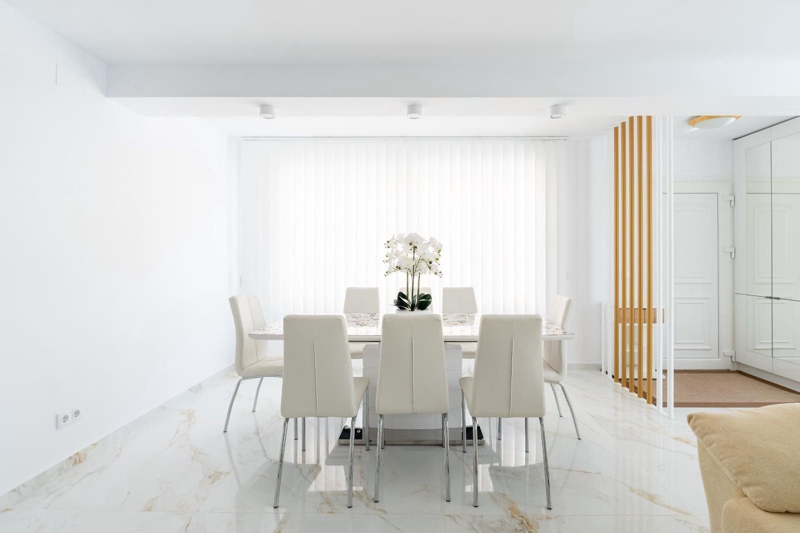 4 makuuhuone Omakotitalo myytävänä paikassa Torrevieja mukana uima-altaan - 529 000 € (Ref: 9663144)