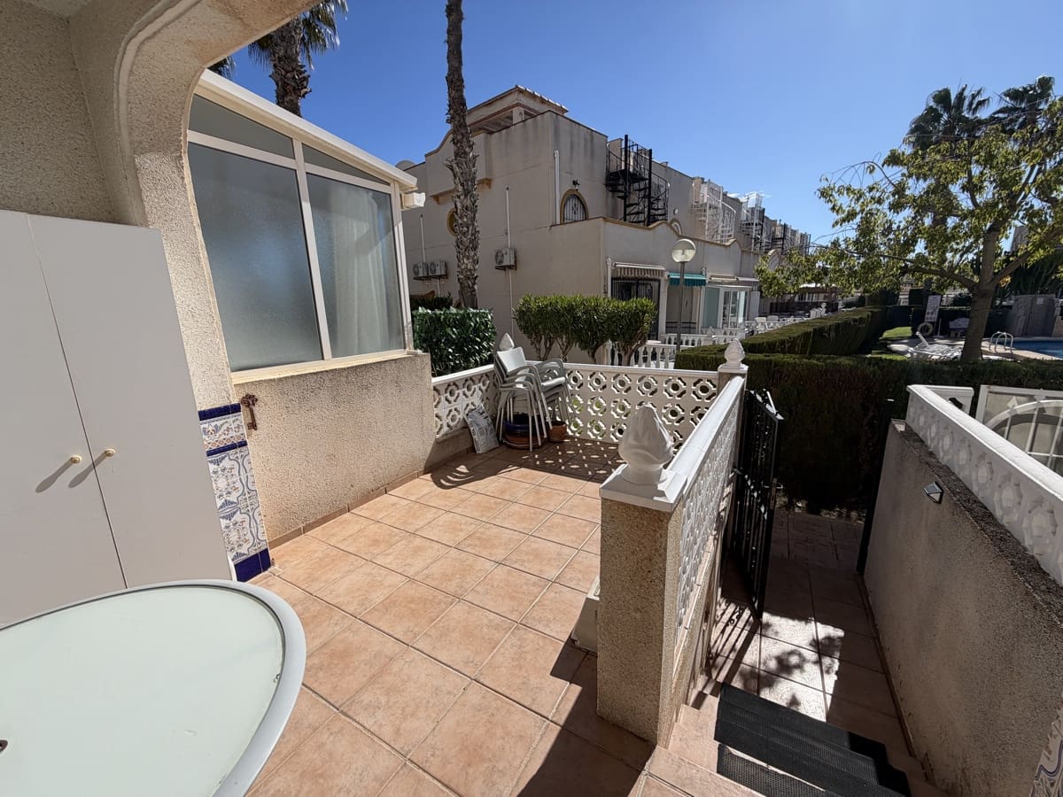 2 bedroom Townhouse for sale in La Florida - € 189,995 (Ref: 9663147)