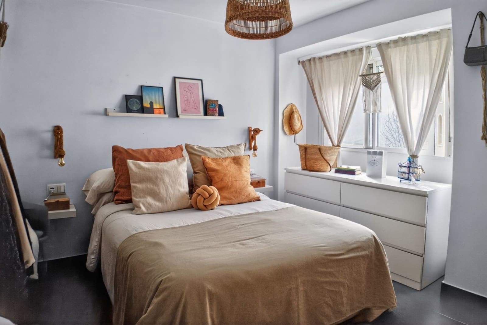 3 bedroom Apartment for sale in Alicante / Alacant city - € 240,000 (Ref: 9663183)