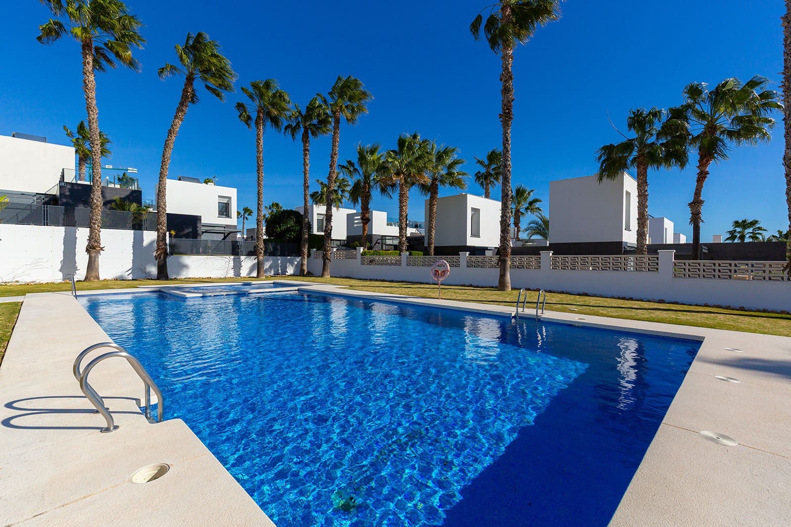 3 Zimmer Haus zu verkaufen in Algorfa mit Pool - 349.900 € (Ref: 9663220)