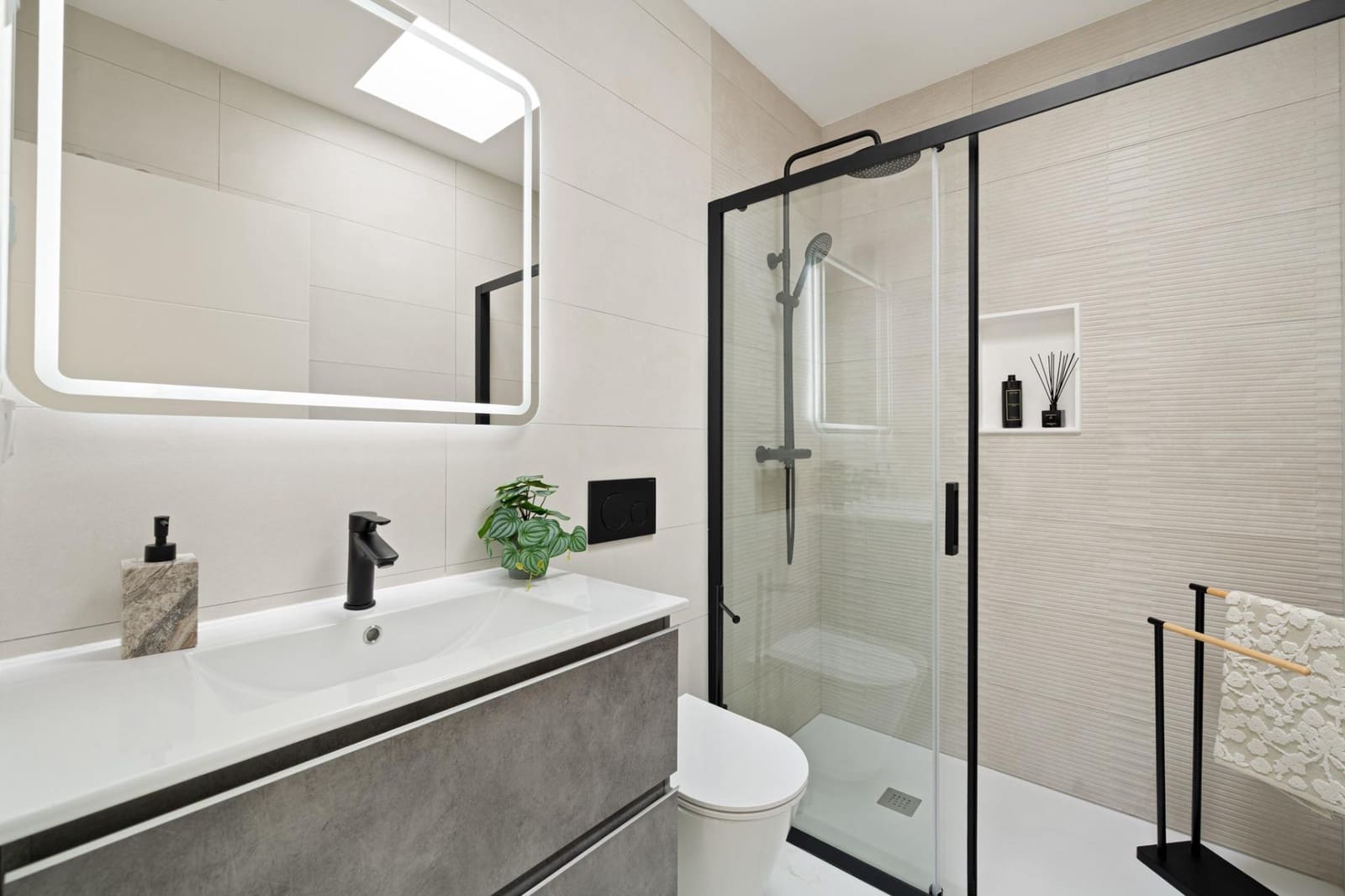 3 slaapkamer Villa te koop in Polop met zwembad garage - € 649.000 (Ref: 9667373)