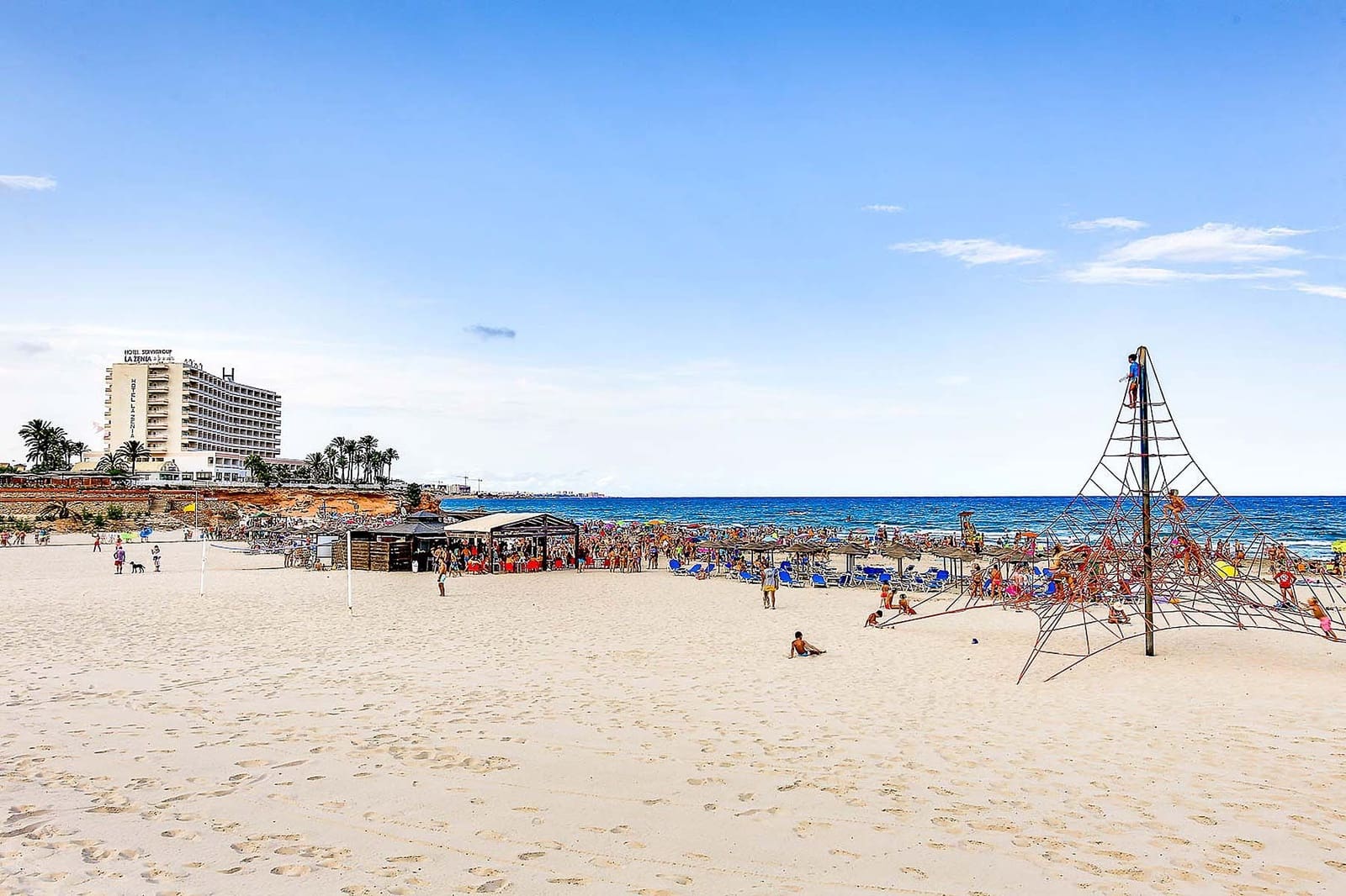 3 sypialnia Willa na sprzedaż w La Zenia z basenem - 890 000 € (Ref: 9667498)