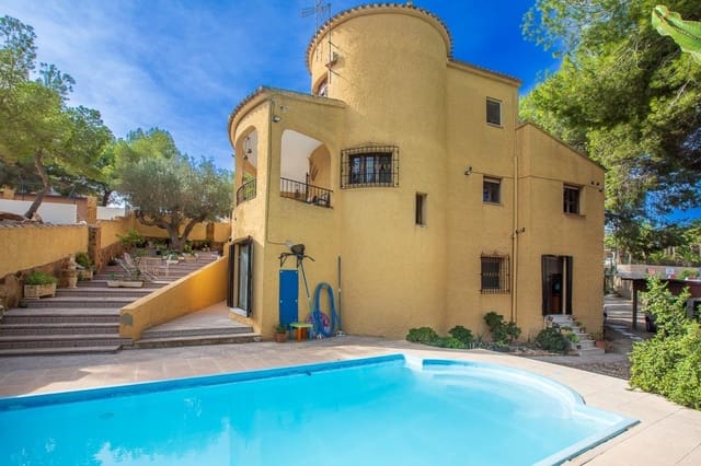 6 Zimmer Villa zu verkaufen in Villamartin, Orihuela mit Pool Garage - 450.000 € (Ref: 9667847)