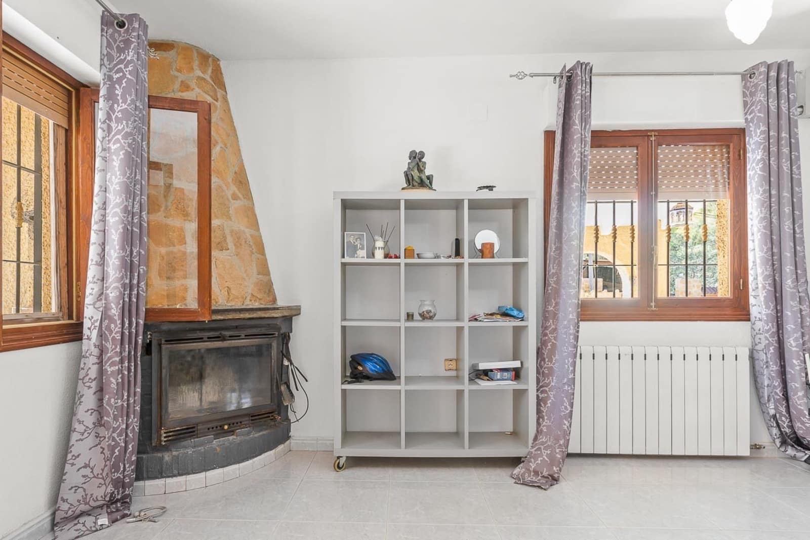 6 Zimmer Villa zu verkaufen in Villamartin mit Pool Garage - 450.000 € (Ref: 9667847)