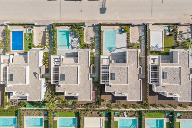 3 soveværelse Villa til salg i Algorfa med swimmingpool garage - € 660.000 (Ref: 9667848)