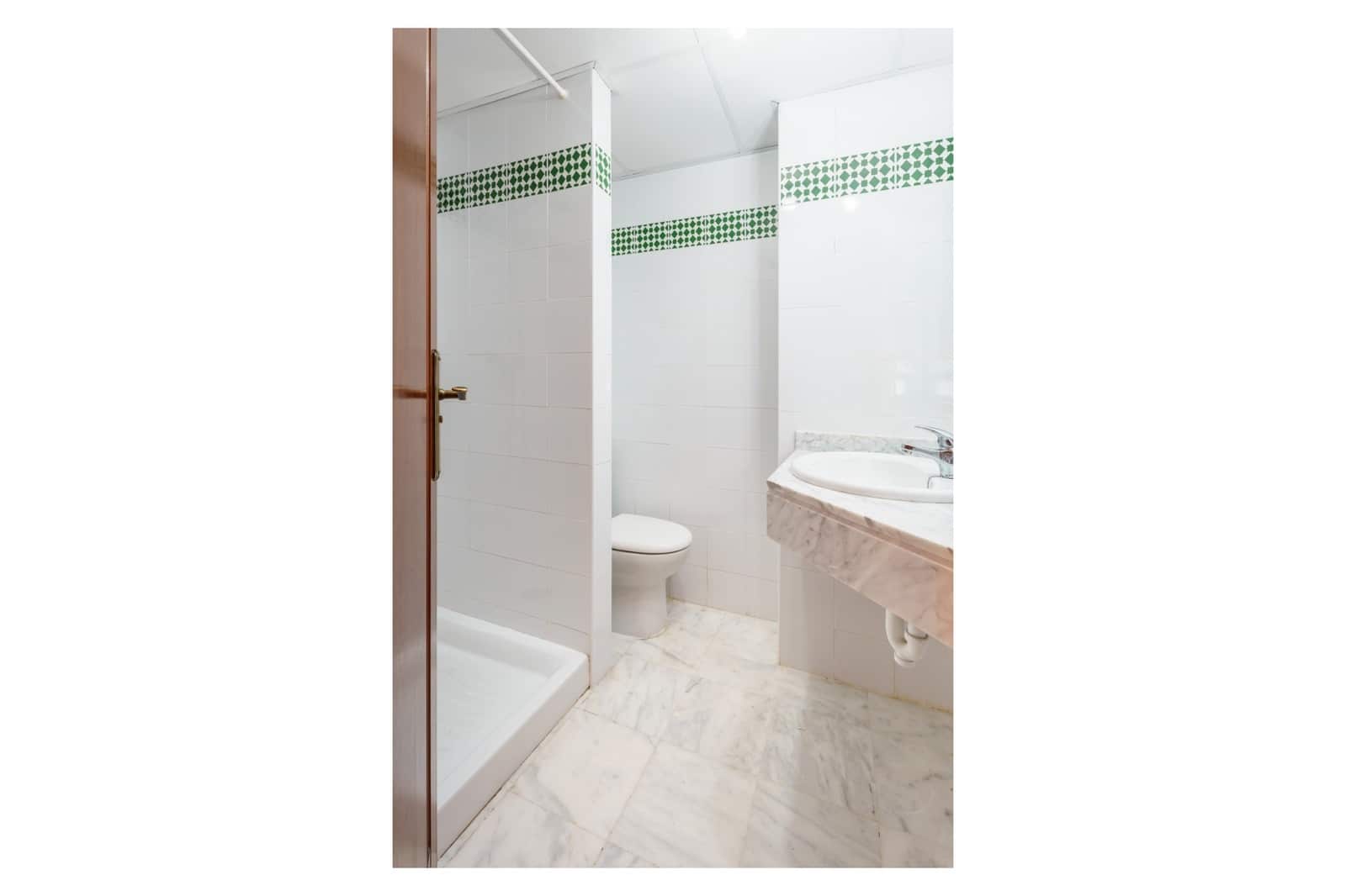 2 makuuhuone Huoneisto myytävänä paikassa Torrevieja mukana uima-altaan - 225 000 € (Ref: 9667853)