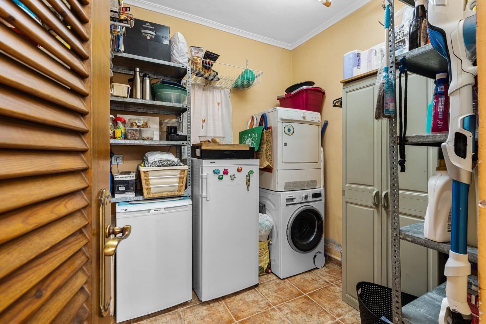 8 soverom Villa til salgs i El Altet med garasje - € 679 000 (Ref: 9667854)