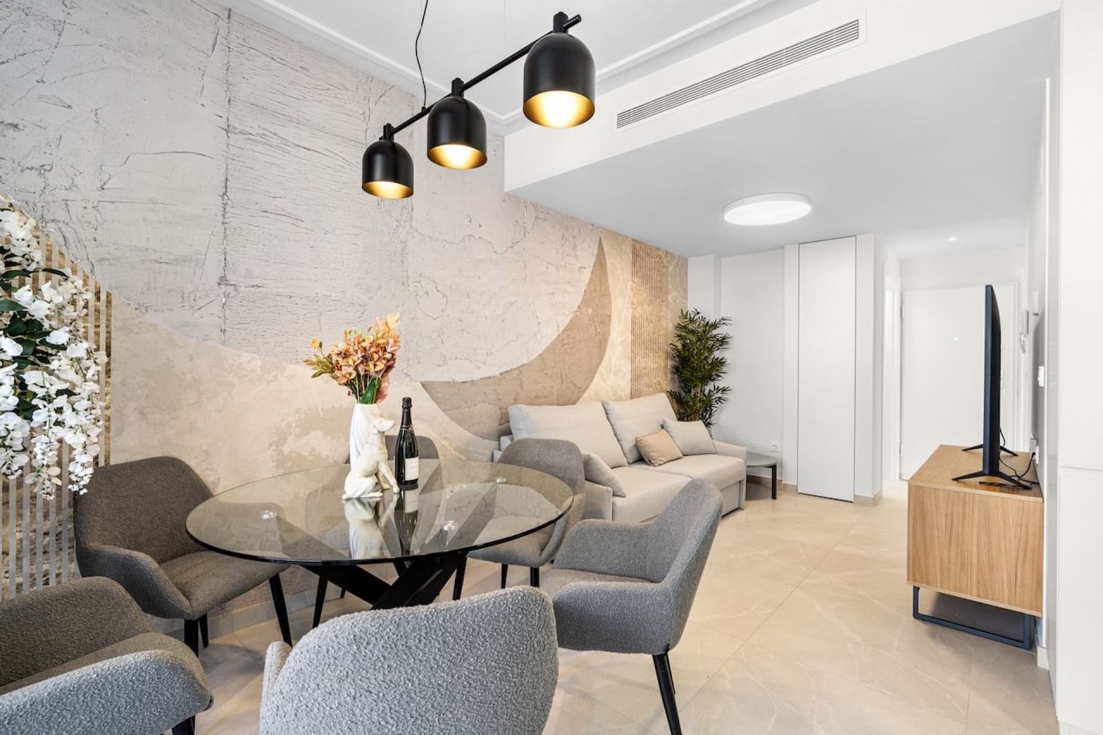 2 Zimmer Apartment zu verkaufen in Torrevieja mit Pool - 279.000 € (Ref: 9667858)