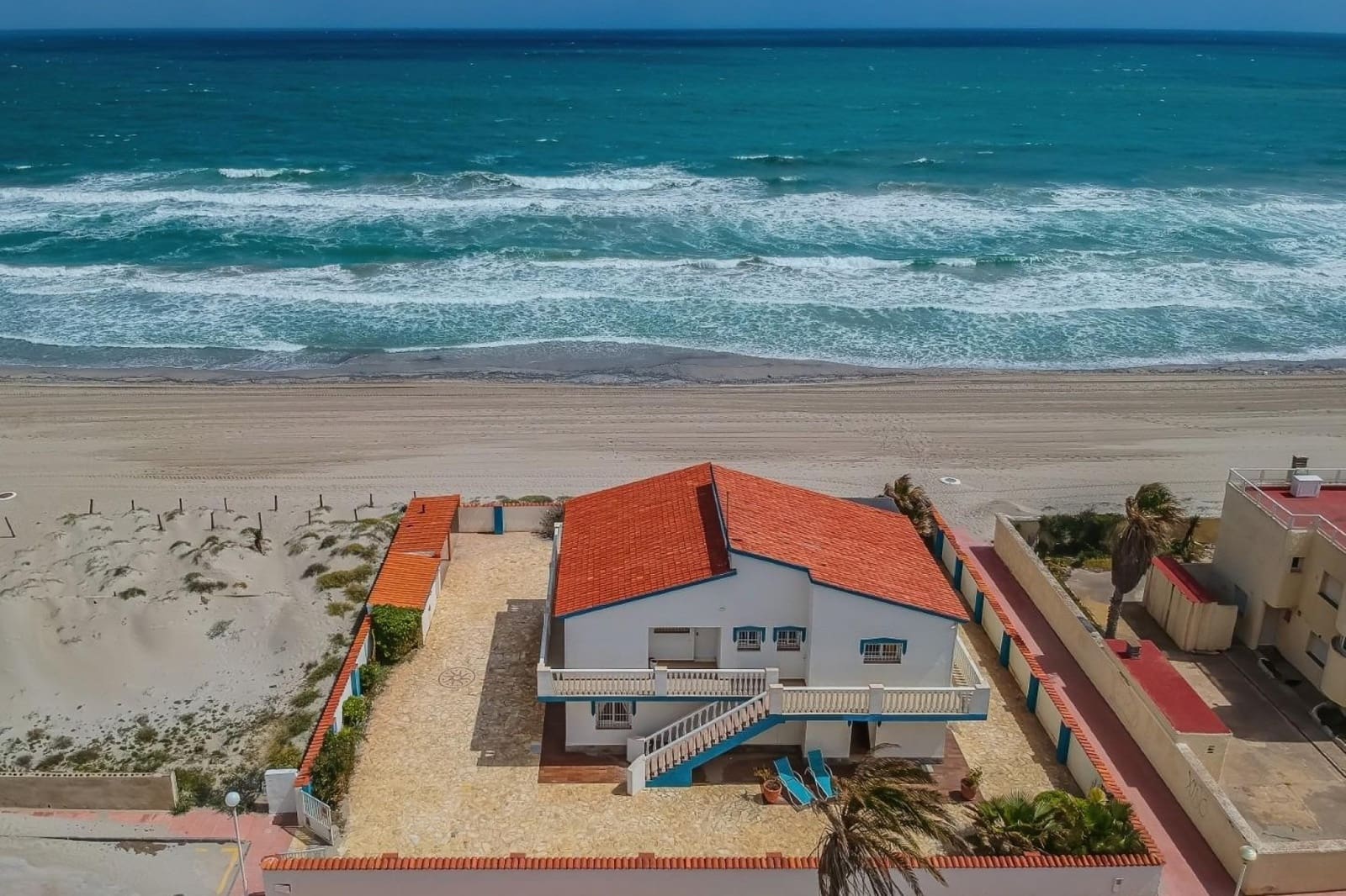 6 bedroom Villa for sale in La Manga del Mar Menor with garage - € 1,100,000 (Ref: 9668040)