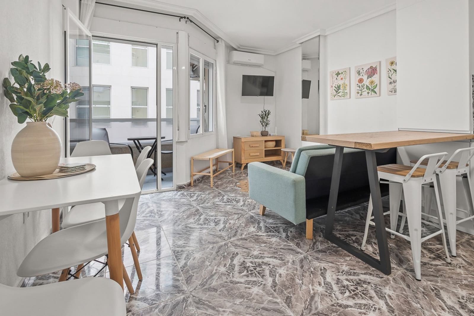 2 makuuhuone Huoneisto myytävänä paikassa Torrevieja - 199 000 € (Ref: 9668060)