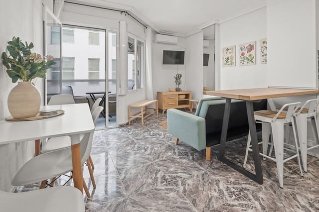 2 makuuhuone Huoneisto myytävänä paikassa Torrevieja - 199 000 € (Ref: 9668060)