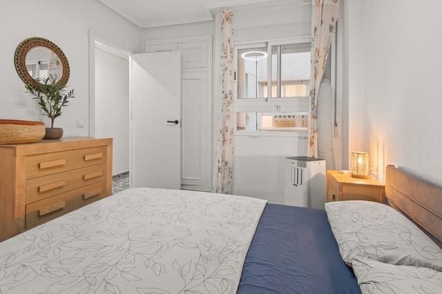 2 makuuhuone Huoneisto myytävänä paikassa Torrevieja - 199 000 € (Ref: 9668060)