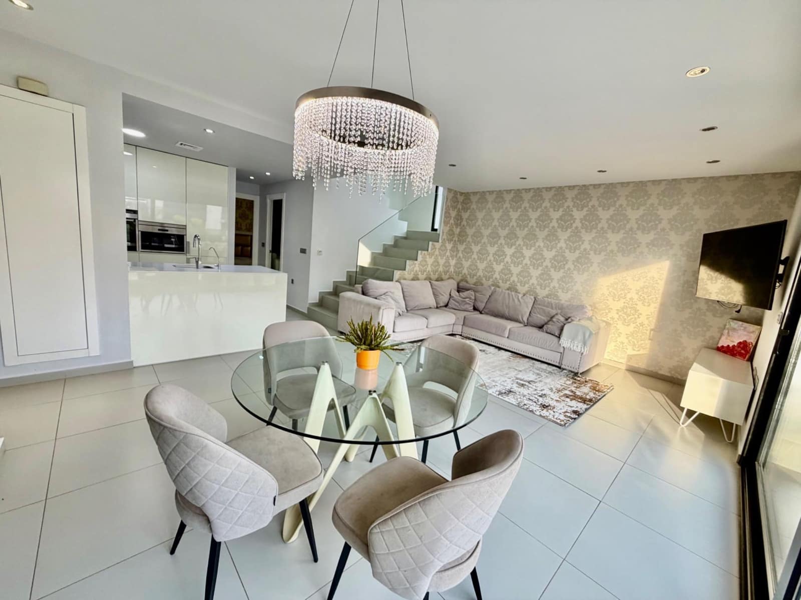 3 bedroom Villa for sale in Rojales with garage - € 459,000 (Ref: 9668125)