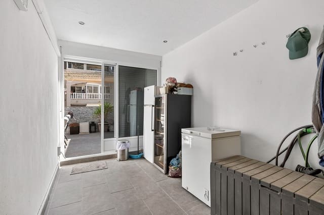 4 chambre Appartement à vendre à Torrevieja - 259 000 € (Ref: 9668135)