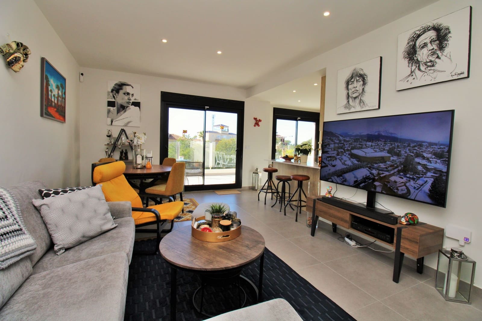 2 slaapkamer Appartement te koop in Villamartin - € 299.000 (Ref: 9668137)