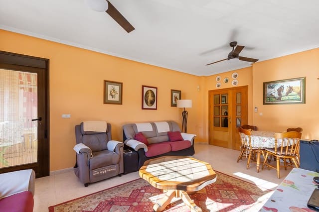 Chalet de 3 habitaciones en Bigastro en venta con garaje - 249.900 € (Ref: 9668218)