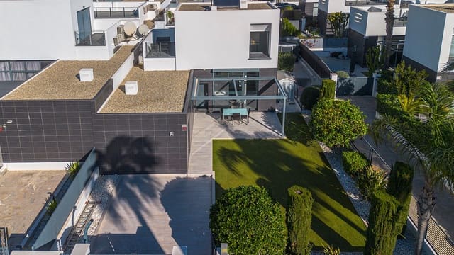 3 makuuhuone Omakotitalo myytävänä paikassa Algorfa mukana uima-altaan - 349 900 € (Ref: 9668220)