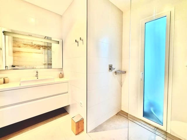 2 Zimmer Apartment zu verkaufen in Orihuela mit Pool Garage - 415.000 € (Ref: 9668226)