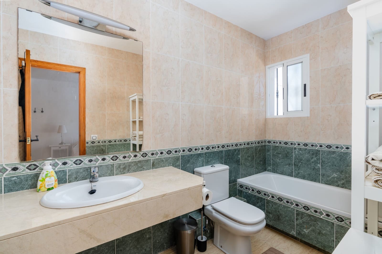 6 soveværelse Byhus til salg i Gran Alacant med swimmingpool garage - € 349.000 (Ref: 9692716)