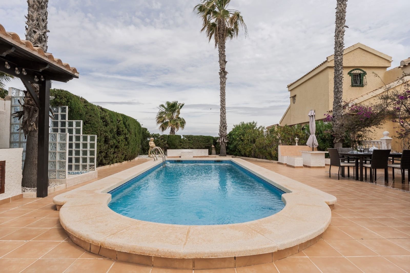 3 soveværelse Villa til salg i Gran Alacant med swimmingpool garage - € 525.000 (Ref: 9692726)