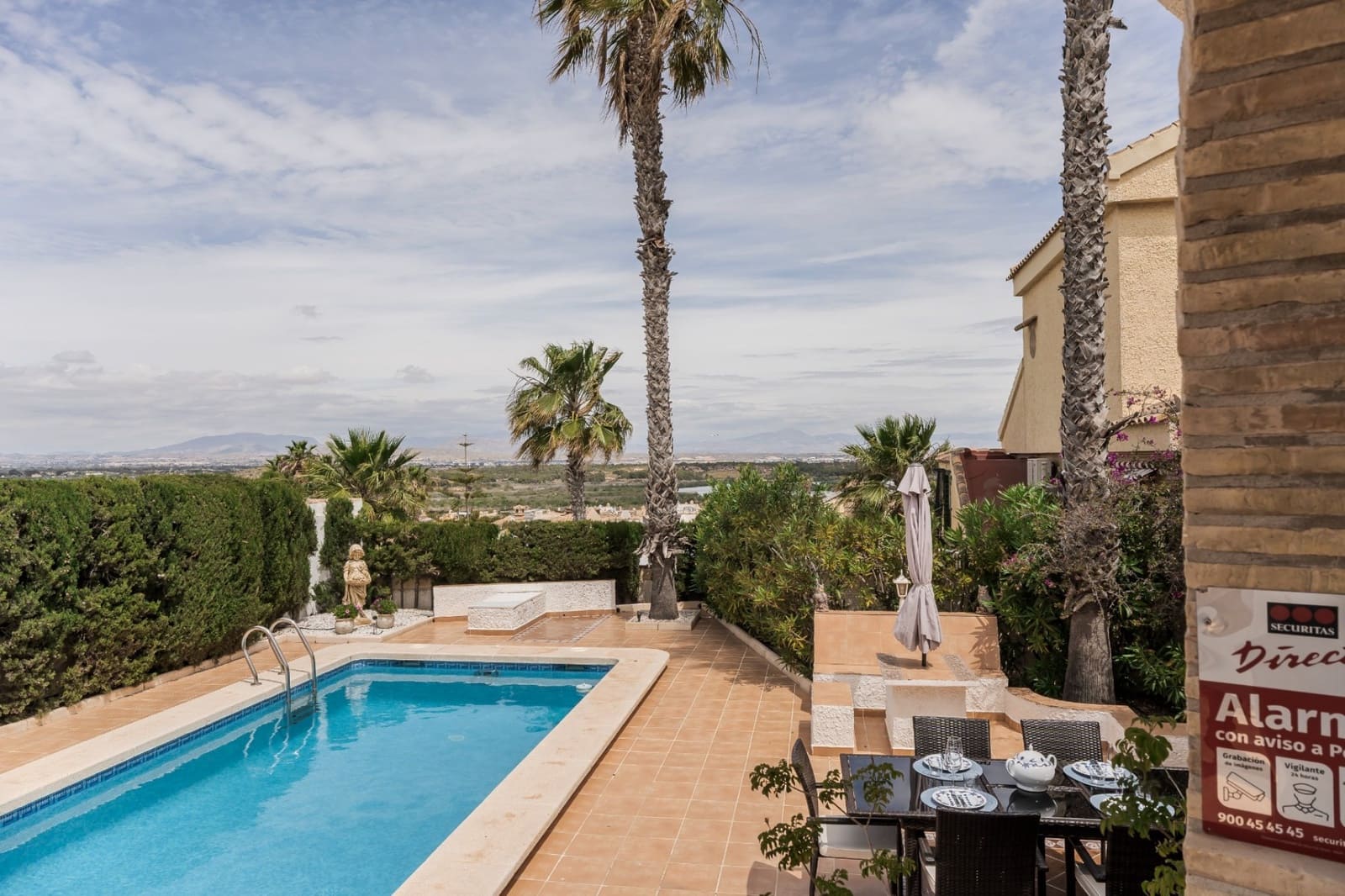 3 soveværelse Villa til salg i Gran Alacant med swimmingpool garage - € 525.000 (Ref: 9692726)