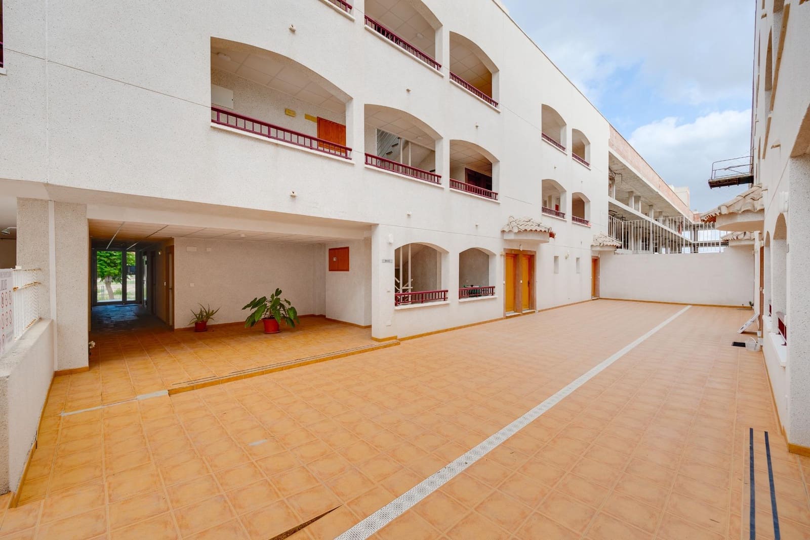 Apartamento de 2 habitaciones en San Fulgencio en venta con piscina - 165.000 € (Ref: 9709796)