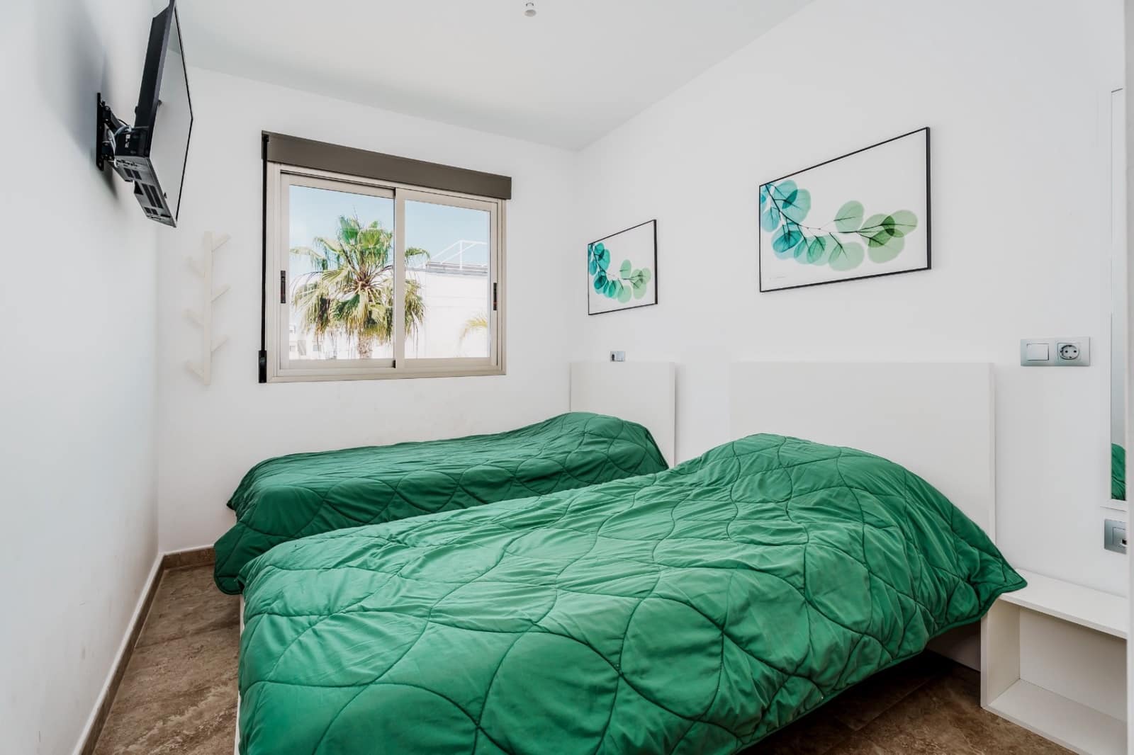 Apartamento de 2 habitaciones en Torre de la Horadada en venta con piscina garaje - 229.000 € (Ref: 9710570)