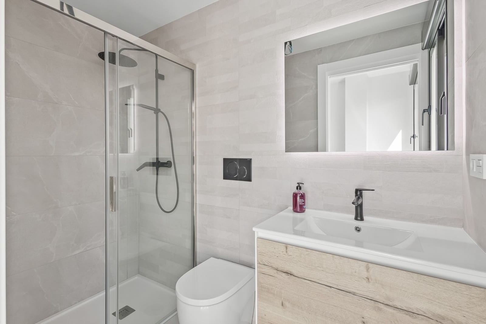 2 Zimmer Apartment zu verkaufen in Torrevieja mit Pool - 319.900 € (Ref: 9710572)