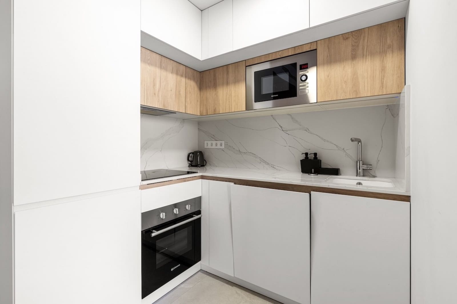 2 bedroom Apartment for sale in Torrevieja with pool - € 279,000 (Ref: 9710578)