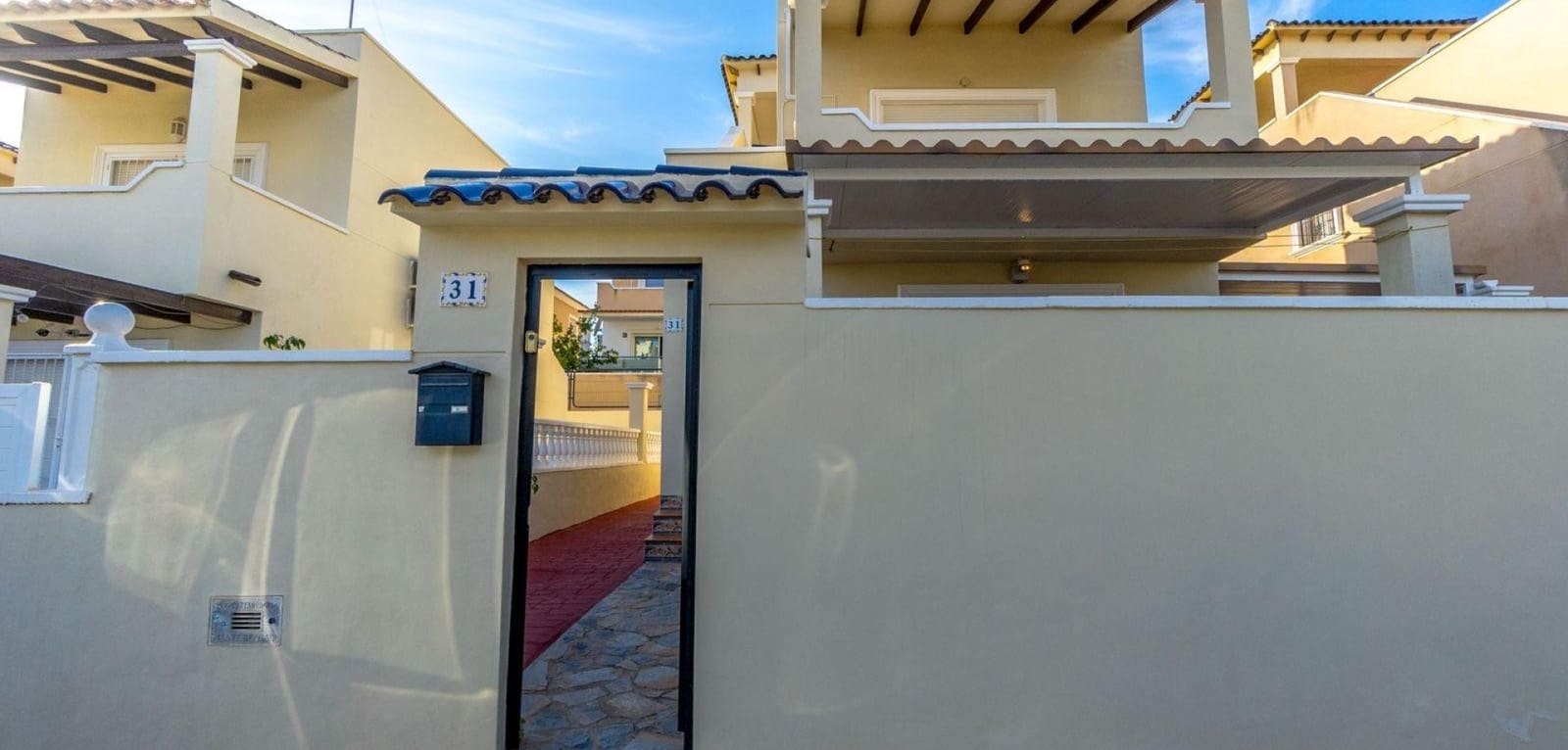 3 sypialnia Willa na sprzedaż w Orihuela Costa z basenem - 345 000 € (Ref: 9710598)