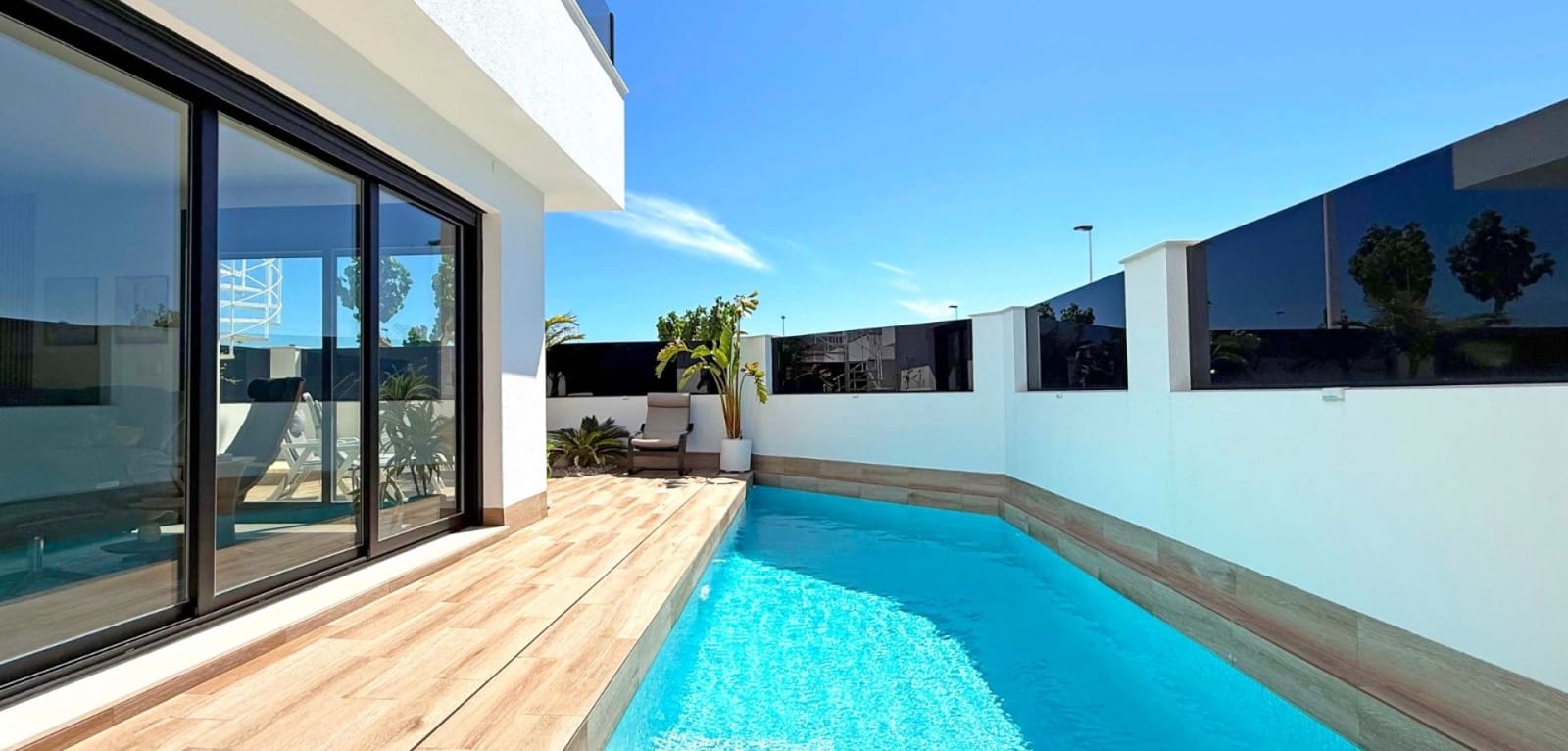 2 soveværelse Villa til salg i San Pedro del Pinatar med swimmingpool garage - € 505.000 (Ref: 9710599)