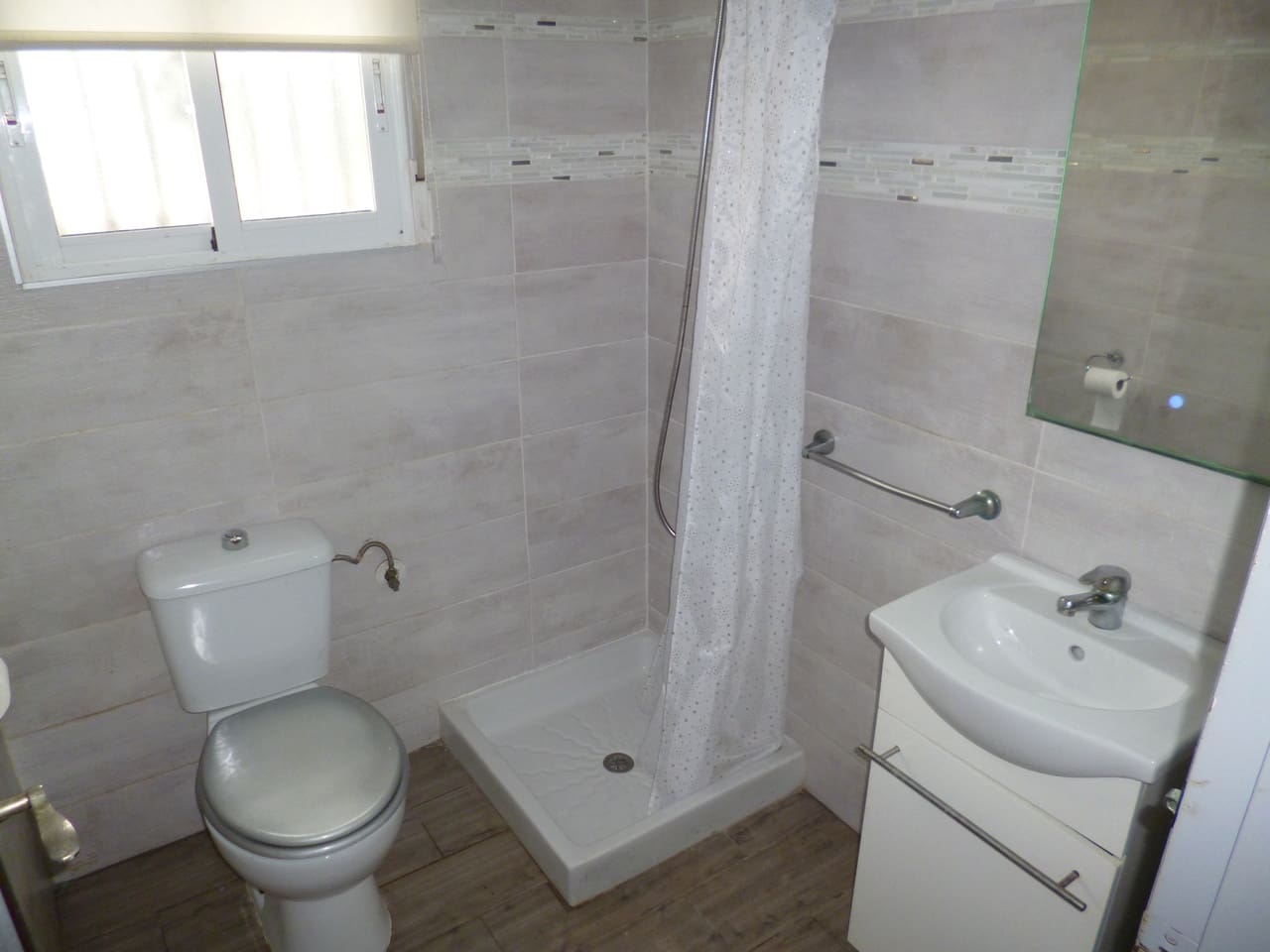 Chalet de 4 habitaciones en Playa Flamenca en venta - 399.995 € (Ref: 9710621)