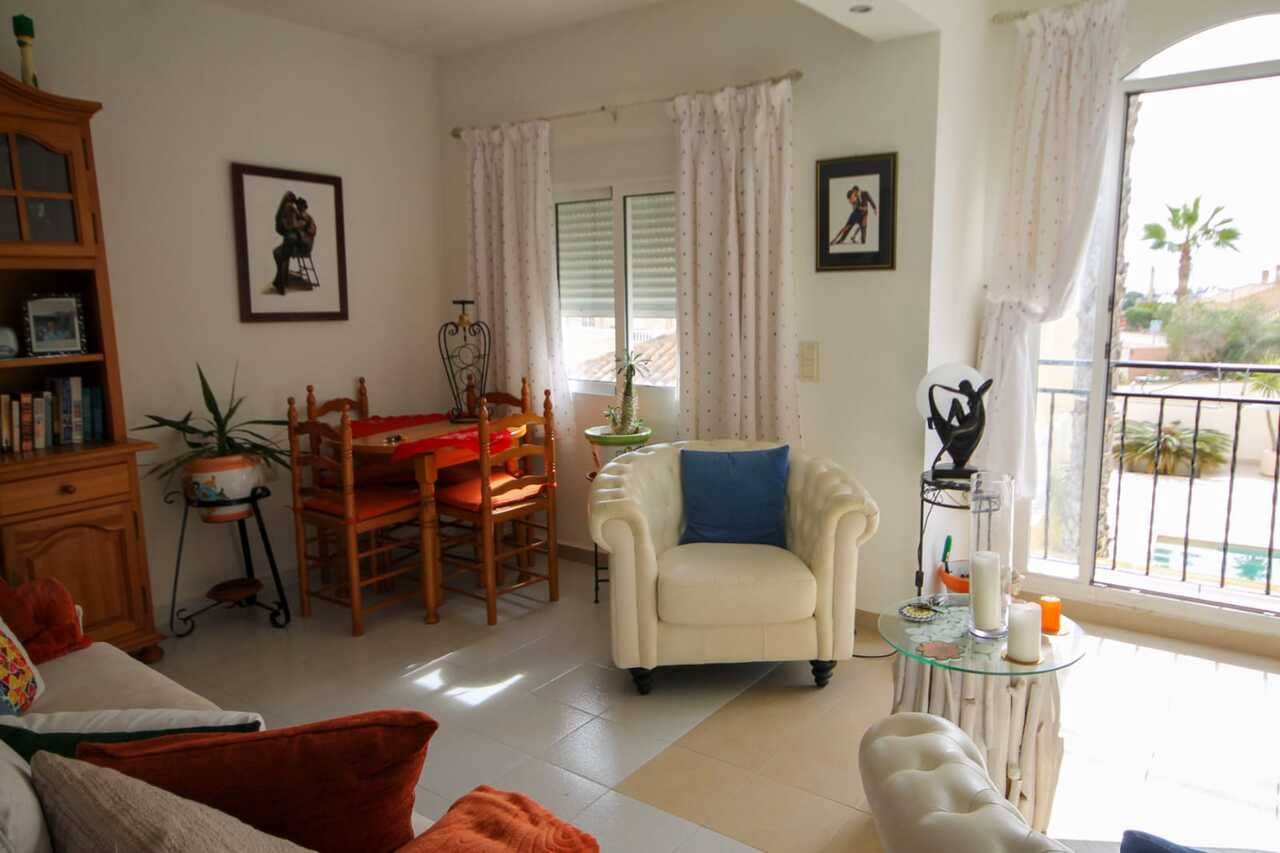 1 bedroom Apartment for sale in Villamartin with pool - € 115,000 (Ref: 9710626)