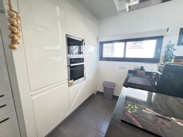 Casa de 2 habitaciones en Villamartin, Orihuela en venta - 356.900 € (Ref: 9710638)