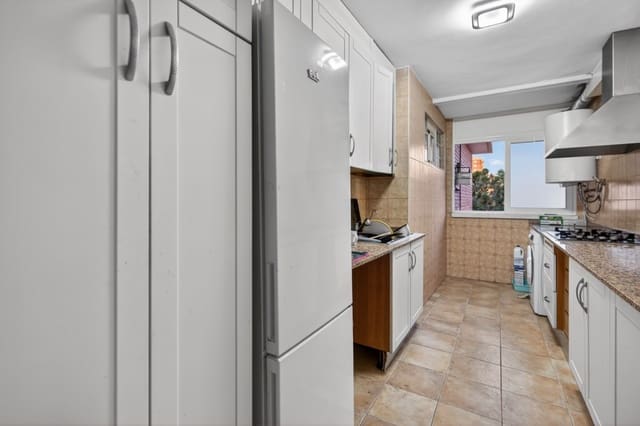 3 quarto Apartamento para venda em Alicante cidade com garagem - 259 900 € (Ref: 9710888)