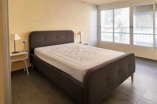 3 makuuhuone Huoneisto myytävänä paikassa Alicante kaupunki - 378 000 € (Ref: 9710890)