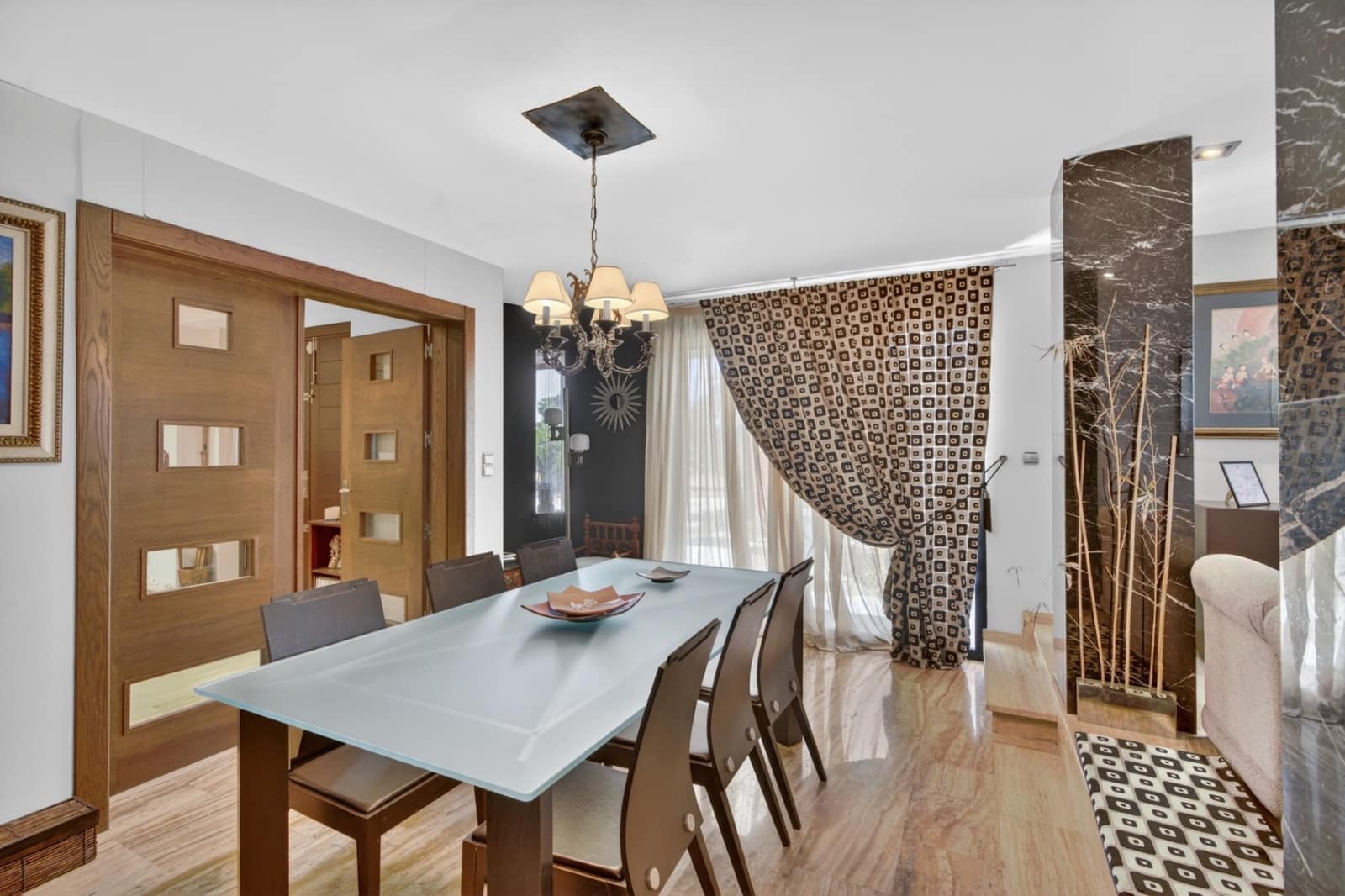 5 bedroom Villa for sale in Santa Pola with garage - € 749,000 (Ref: 9710892)