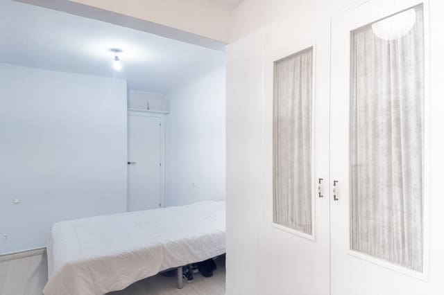 1 sovrum Lägenhet till salu i Alicante stad - 129 900 € (Ref: 9710893)